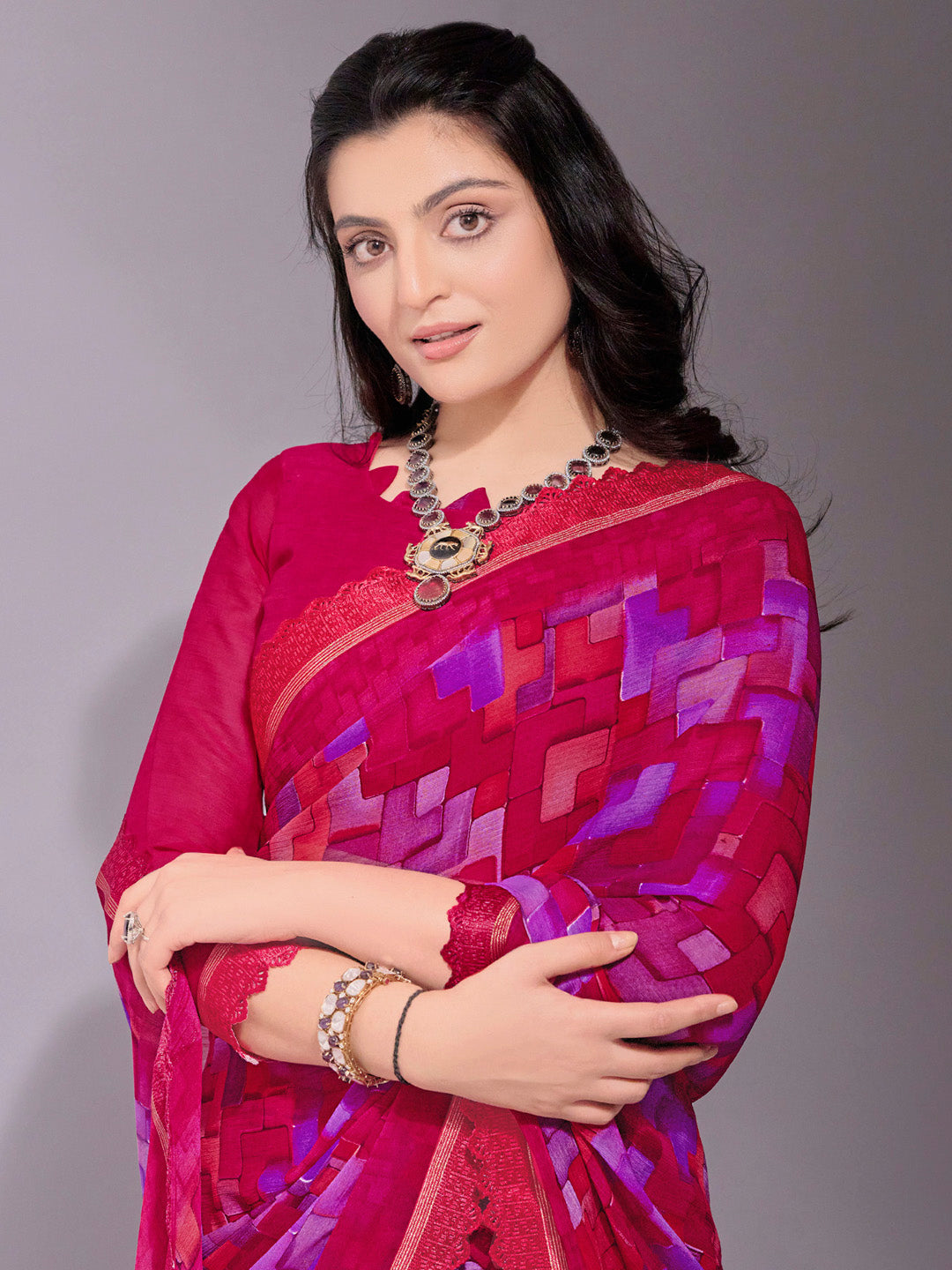 Women's Chiffon Pink Printed Designer Saree With Blouse Piece