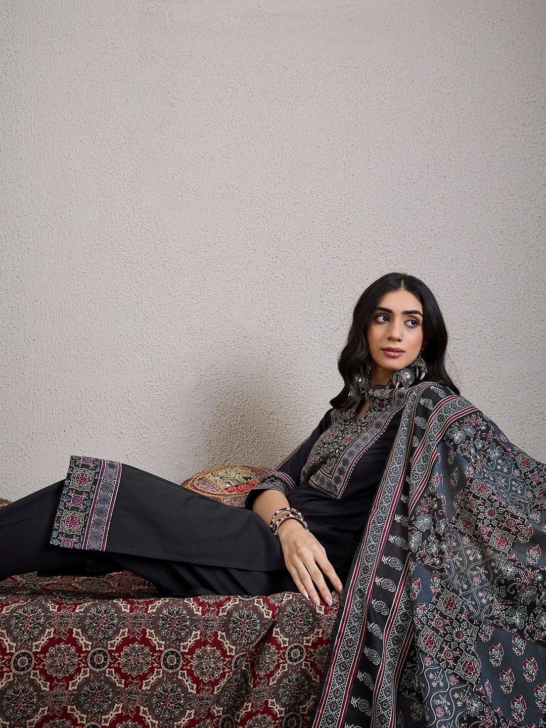 Women Ethnic Motifs Embroidered Regular Thread Work Pure Cotton Kurta with Trousers & With Dupatta