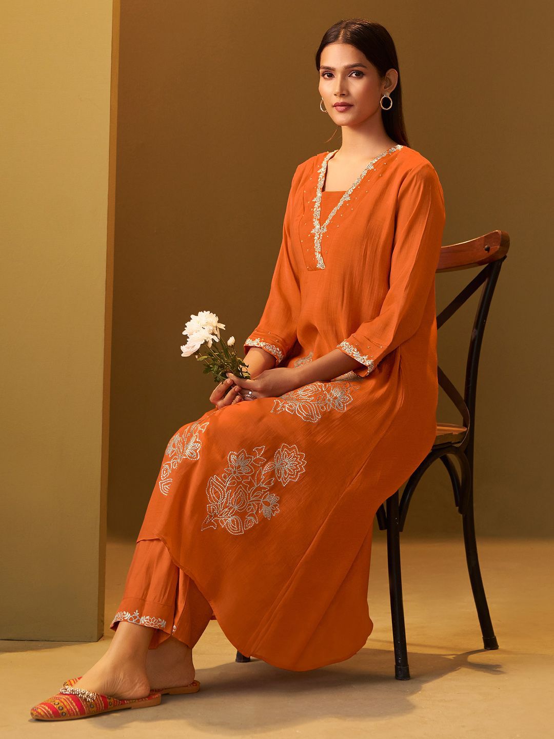 Ethnic Motifs Embroidered V-Neck Thread Work A-Line Kurta & Trousers