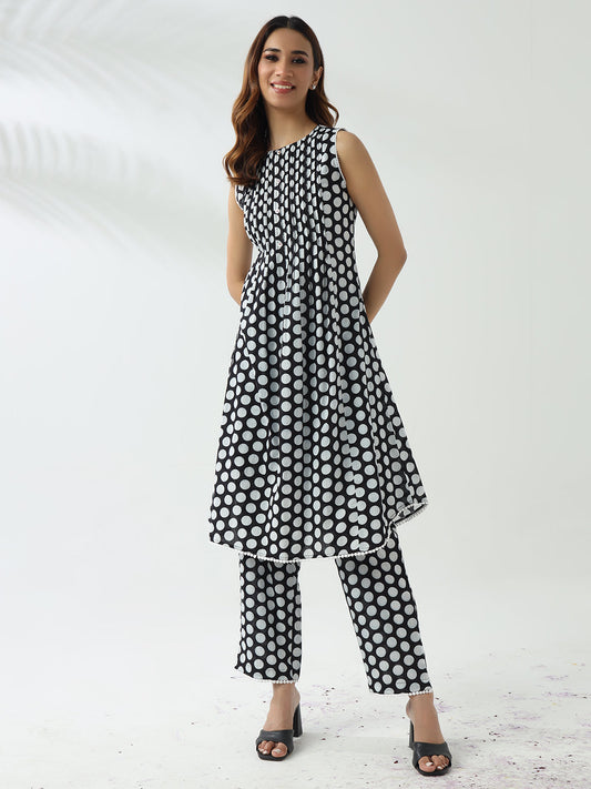 Dhiyona FL Women's Black & White Cotton Flared Kurta Set
