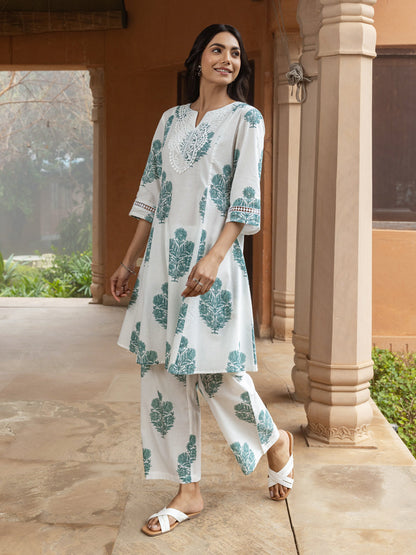 Dhiyona FL Women's White Cotton Flared Kurta Set
