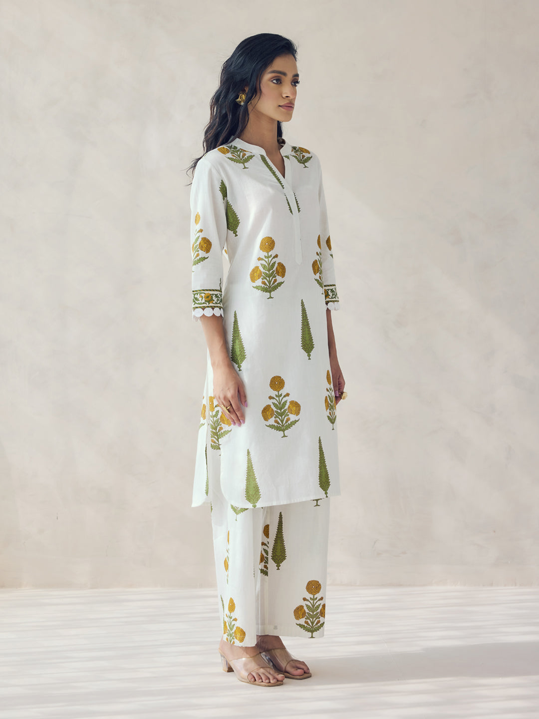 Dhiyona FL Women's Off-White Floral Print Cotton Straight Kurta Set