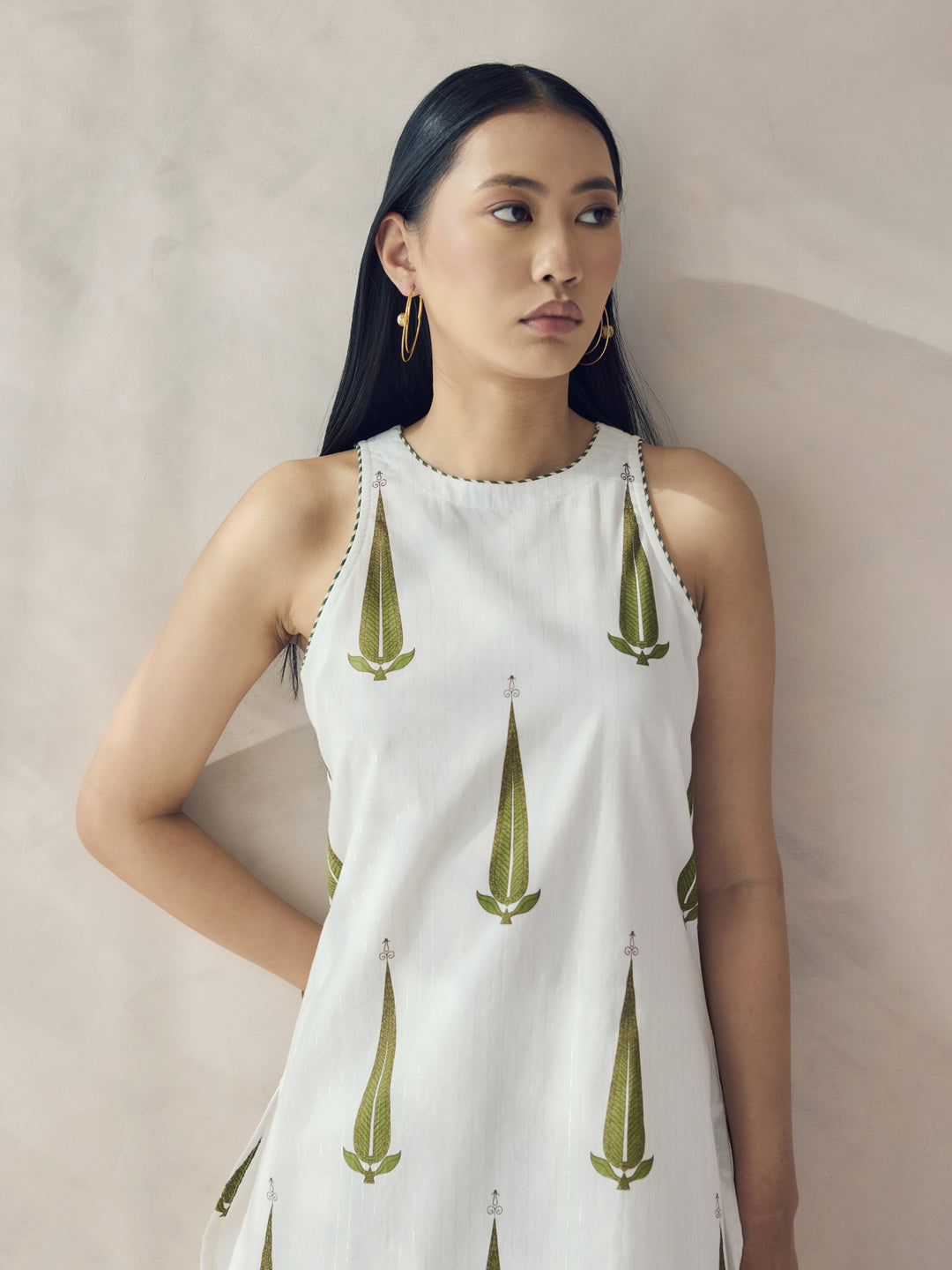 Dhiyona FL Women's Off-White Printed Cotton Sleeveless Kurta Set