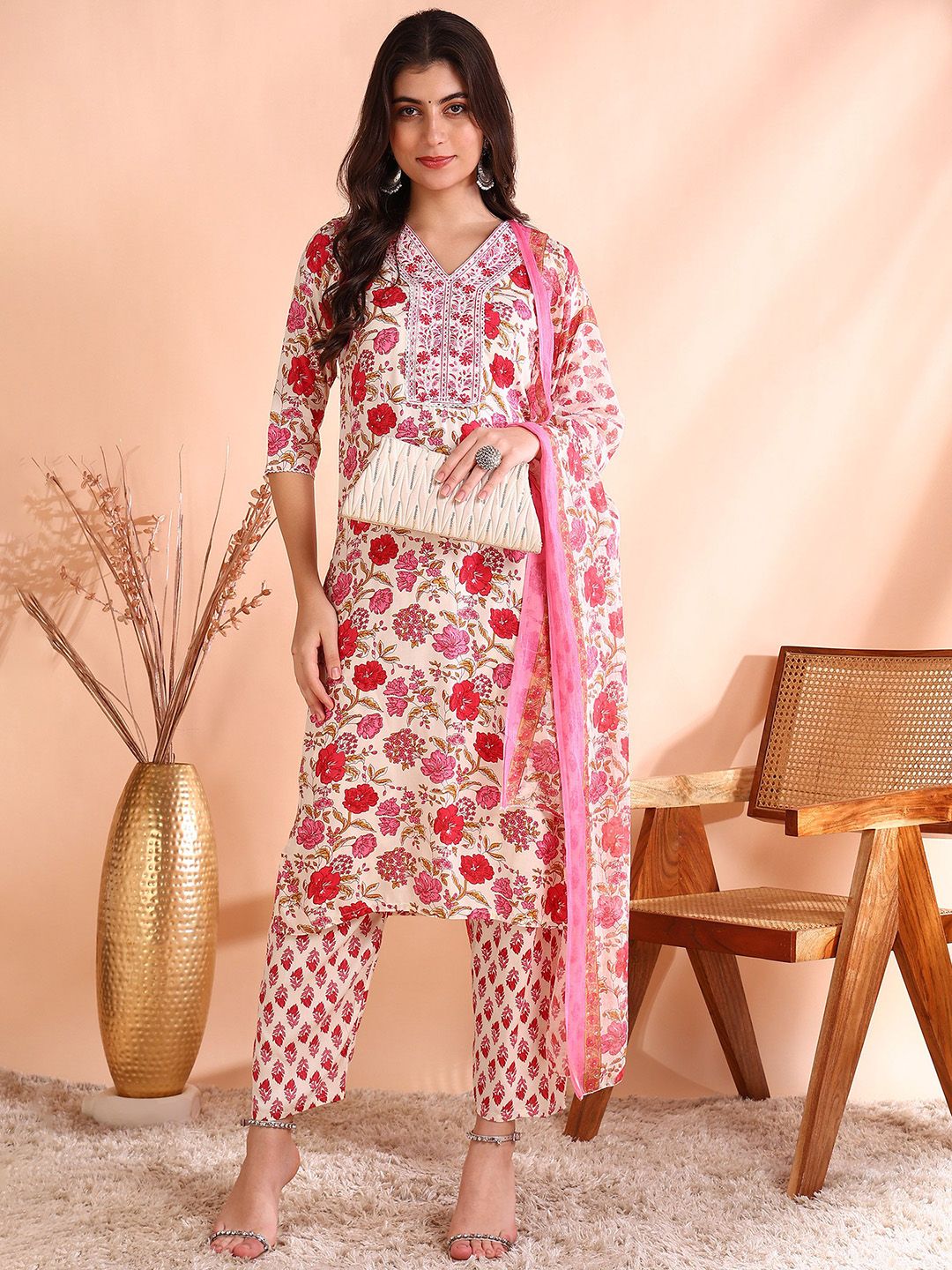 Dhiyona OD  Floral Printed Pure Cotton Straight Kurta with Trousers & Dupatta