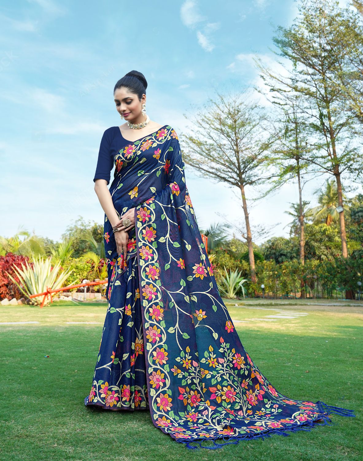Dhiyona GR Women's Shahida Neptune Blue Soft Cotton Jamdani Saree