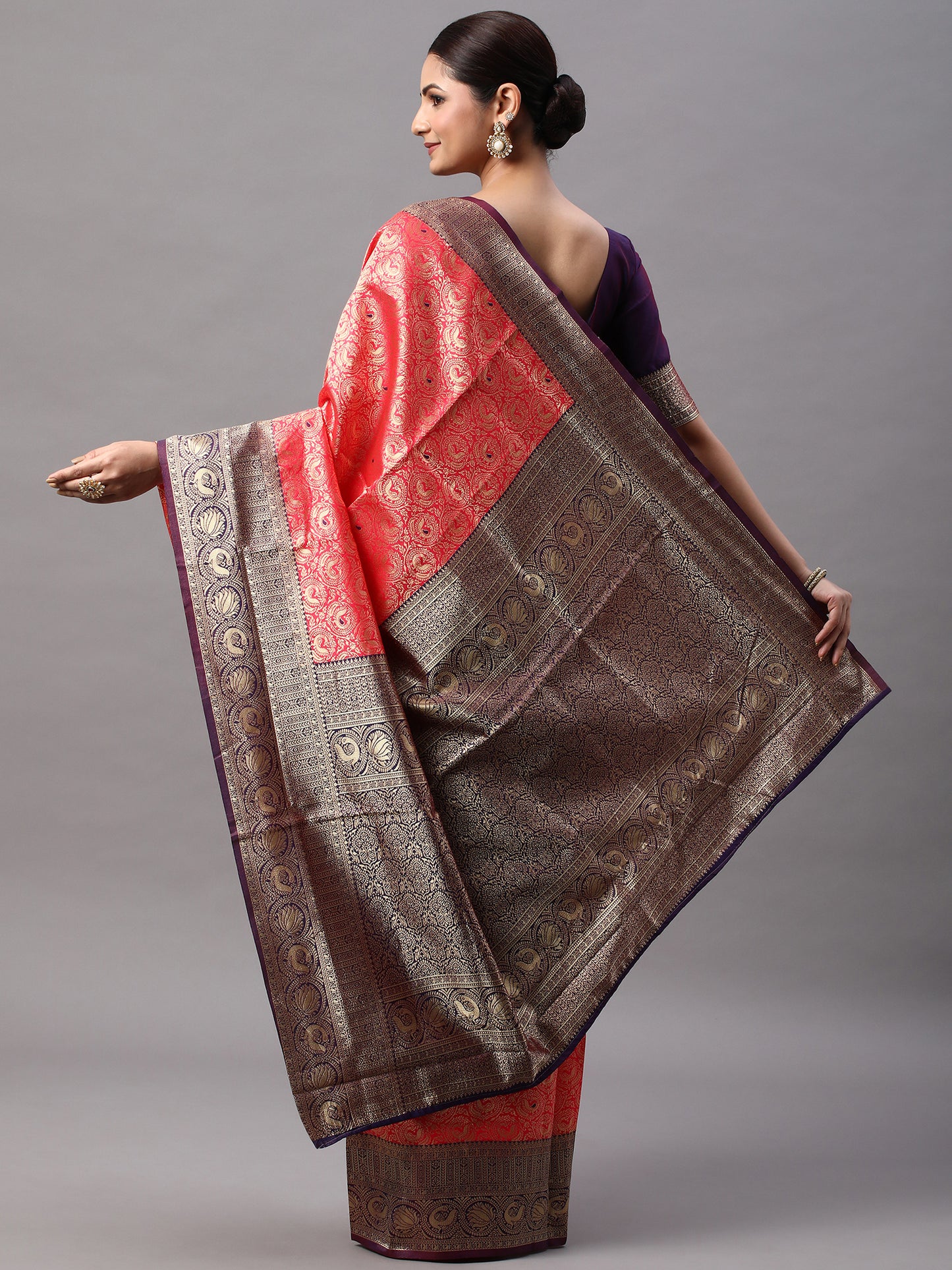 Women's Silk Blend Pink Woven Design Designer Saree With Blouse Piece