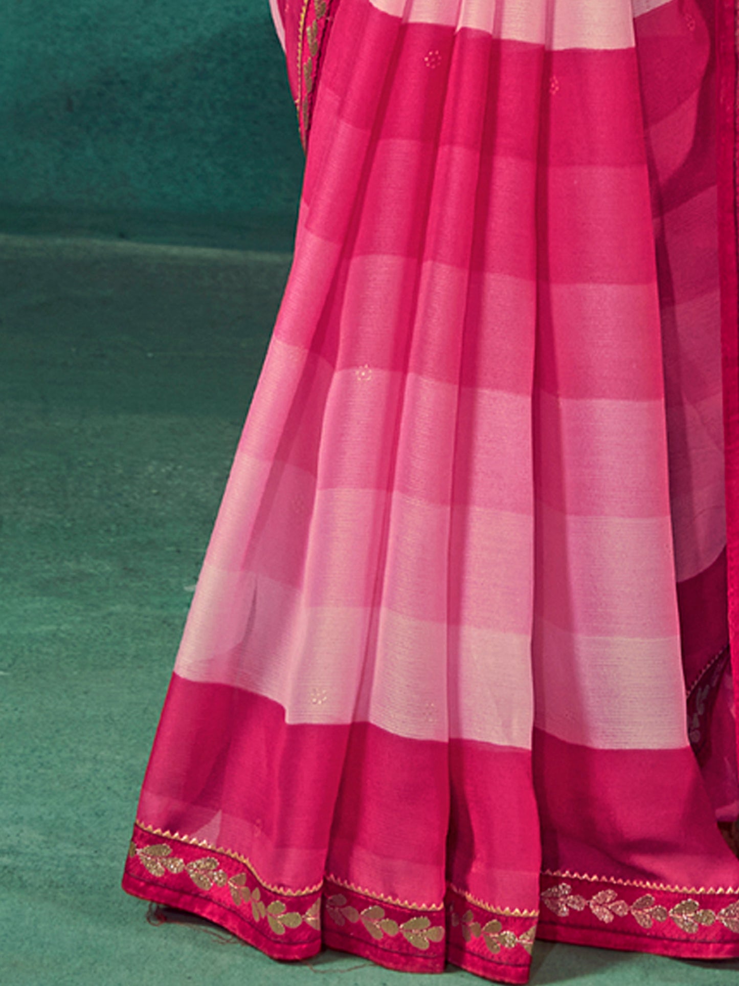 Women's Chiffon Pink Embellished Designer Saree With Blouse Piece
