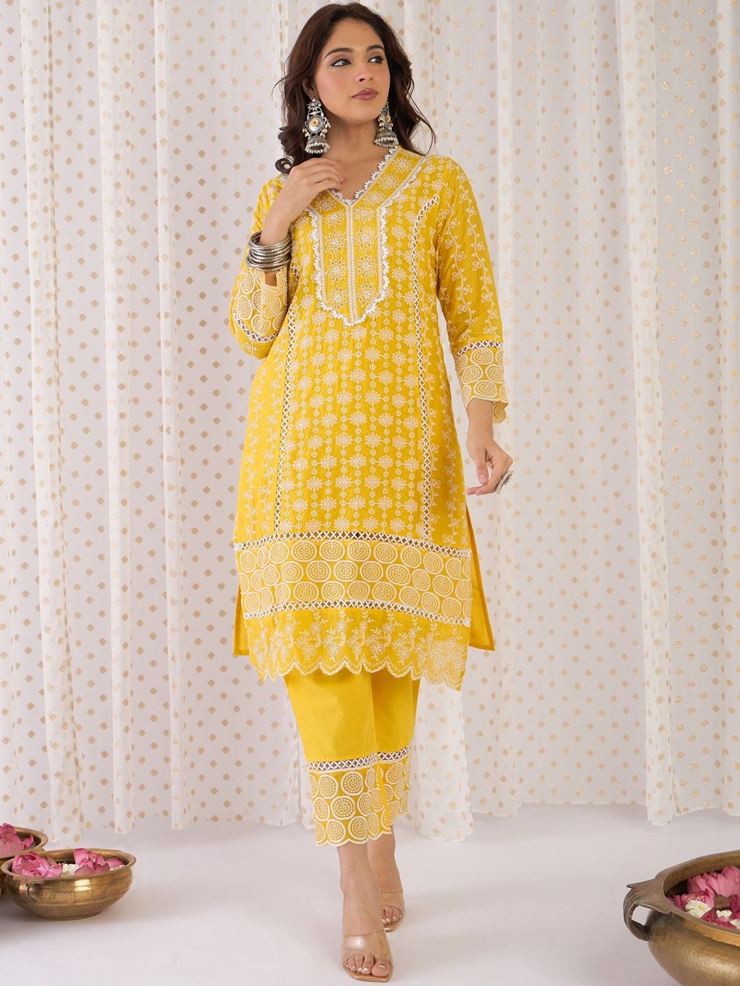 Women Ethnic Motifs Embroidered Regular Thread Work Pure Cotton Kurta with Trousers & With Dupatta
