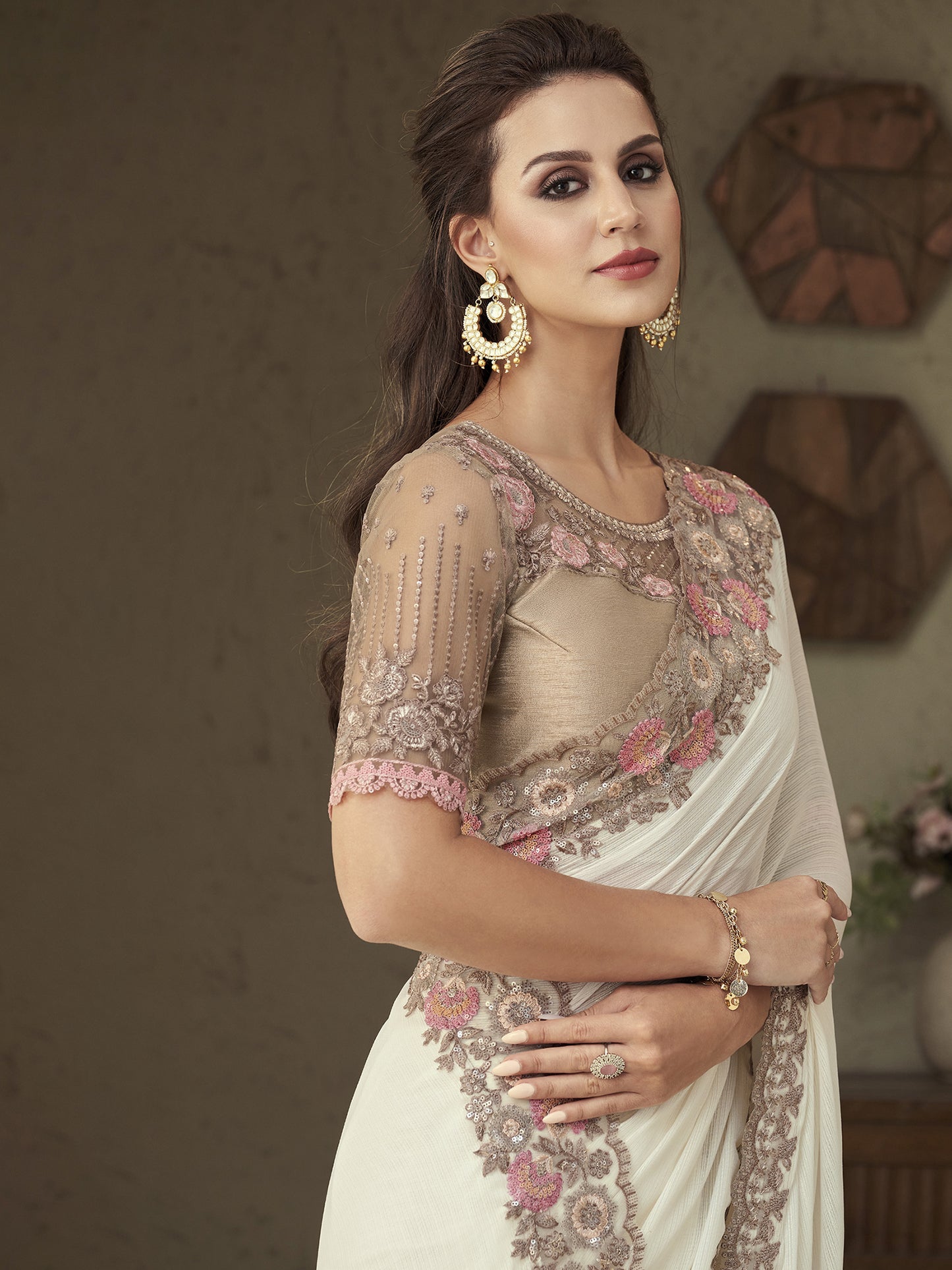 Women's Georgette White Embellished Designer Saree With Blouse Piece