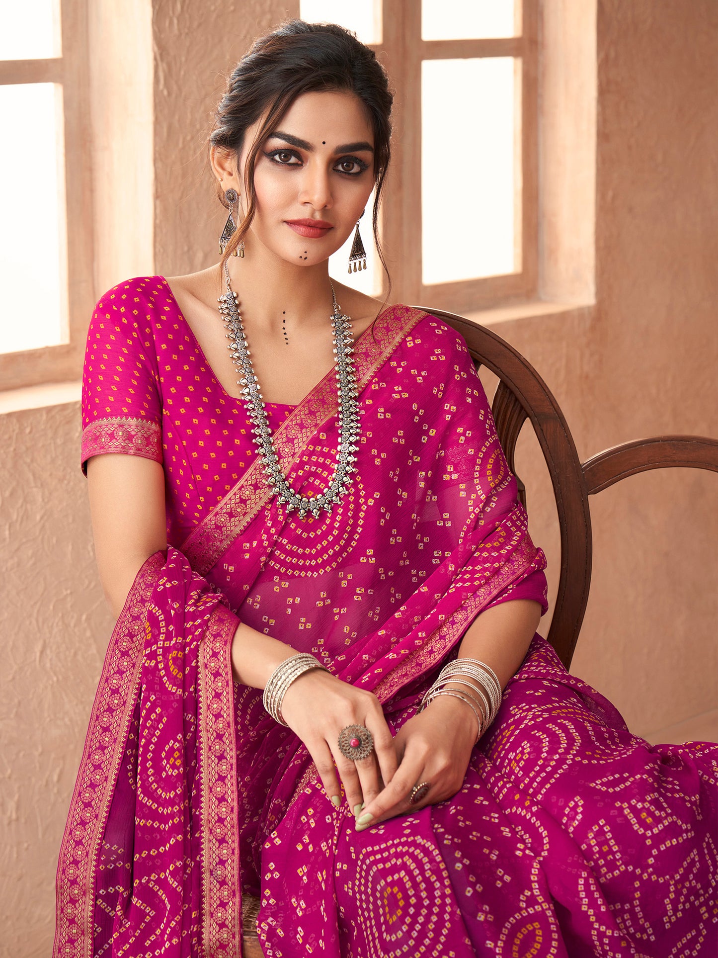 Women's Chiffon Pink Embellished Designer Saree With Blouse Piece