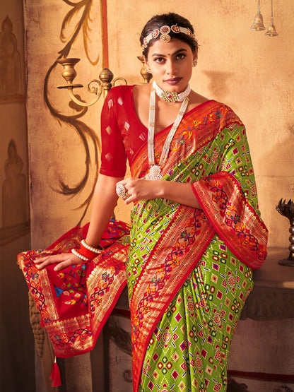 Women's Silk Blend Green Woven Design Designer Saree With Blouse Piece