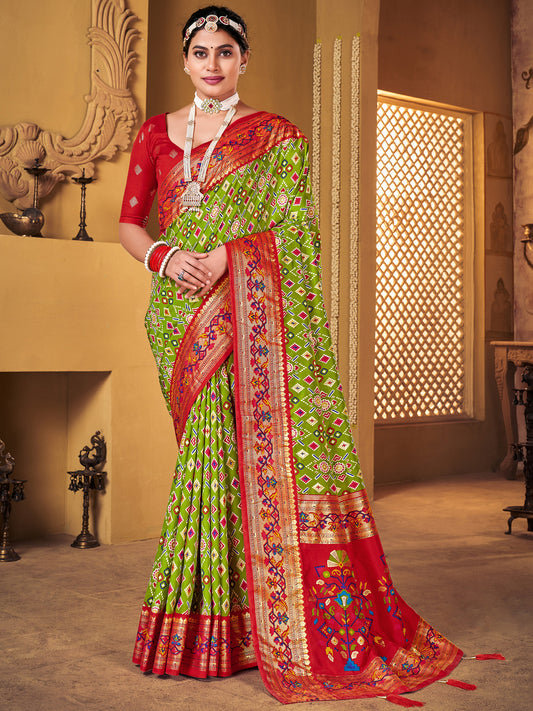 Women's Silk Blend Green Woven Design Designer Saree With Blouse Piece