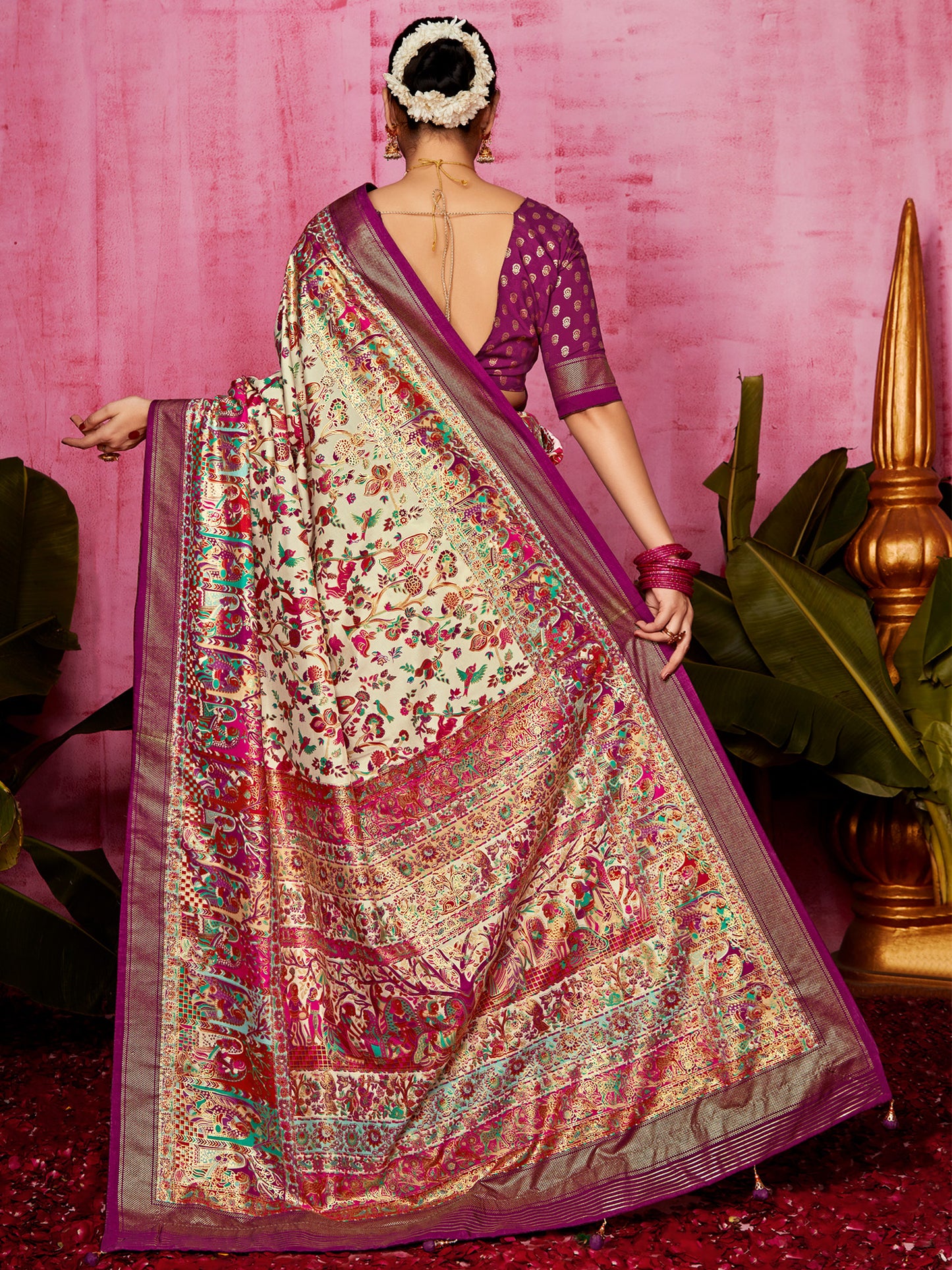 Women's Tussar Silk Cream Printed Designer Saree With Blouse Piece
