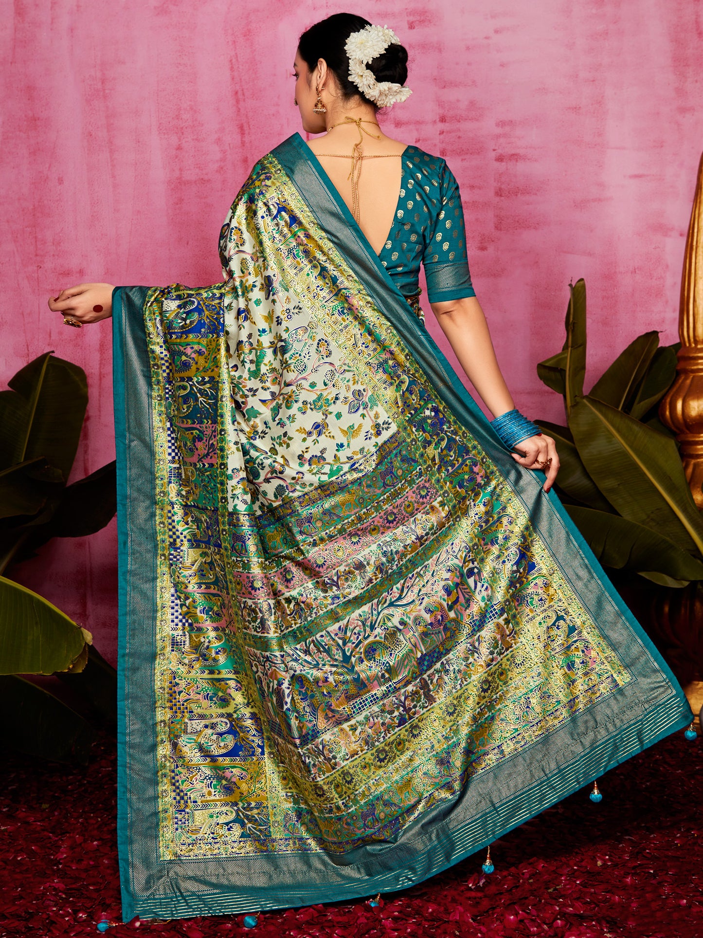 Women's Tussar Silk Cream Printed Designer Saree With Blouse Piece