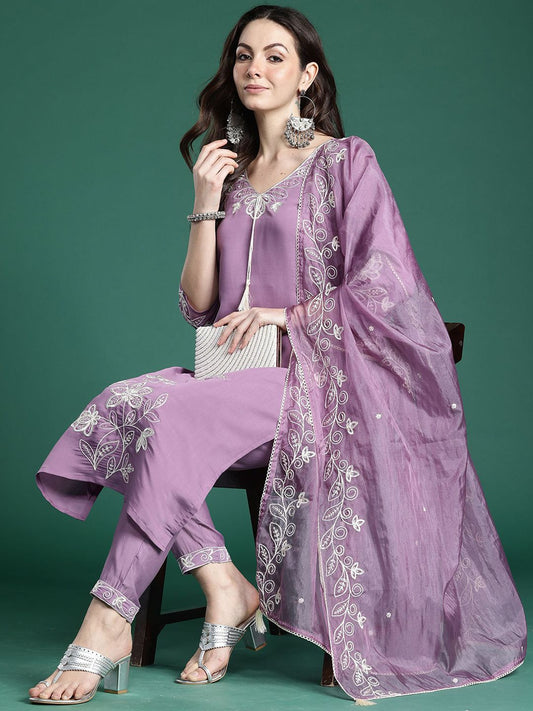 Dhiyona IE Women Floral Embroidered Regular Kurta with Trousers & With Dupatta