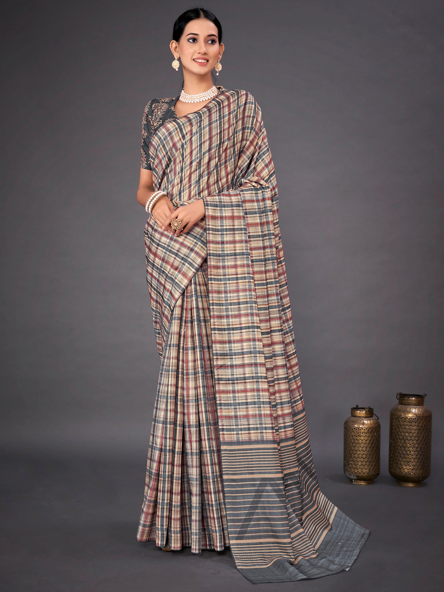 Women's Silk Blend Grey Printed Designer Saree With Blouse Piece