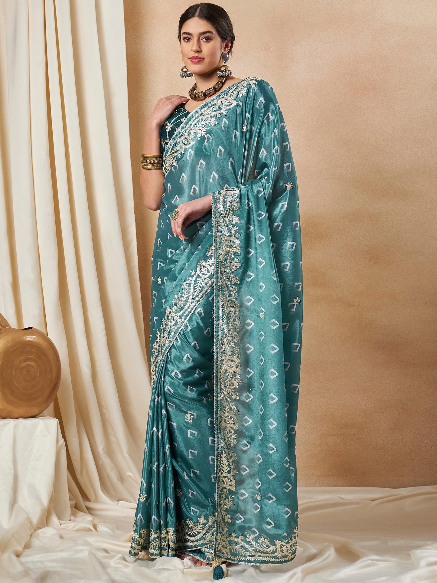 Women's Chiffon Teal blue Embellished Designer Saree With Blouse Piece