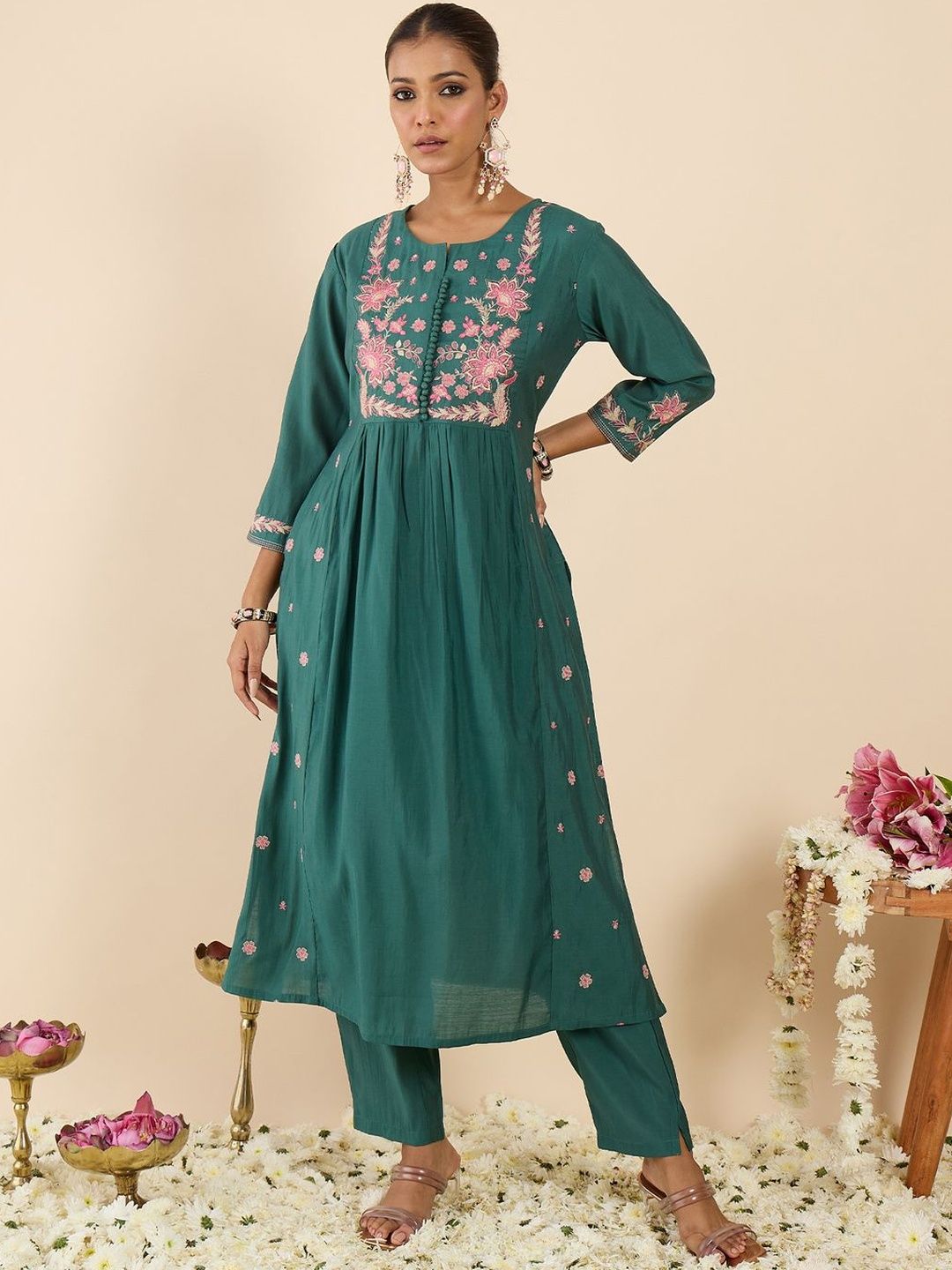 Dhiyona IE Embroidered Round Neck Three-Quarter Sleeves Tunic And Trousers