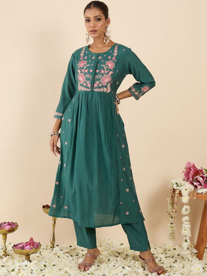 Dhiyona IE Embroidered Round Neck Three-Quarter Sleeves Tunic And Trousers