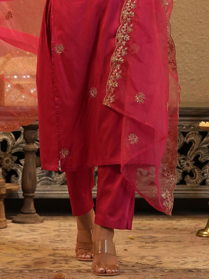 Dhiyona IE Women's Women Ethnic Motifs Embroidered Regular Sequinned Kurta with Trousers & Dupatta