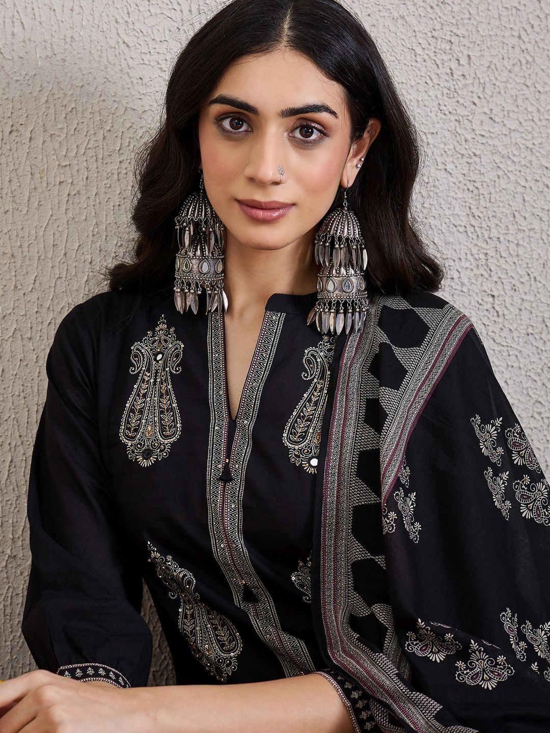 Women Paisley Embroidered Regular Thread Work Pure Cotton Kurta with Trousers & With Dupatta