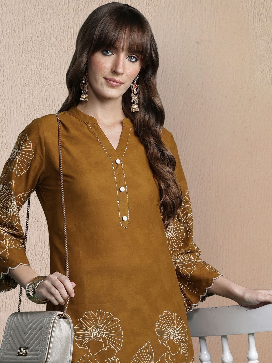 Dhiyona IE Women Floral Embroidered Regular Thread Work Pure Cotton Kurta with Trousers