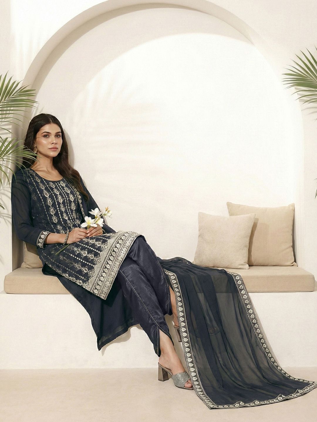 Dhiyona CH Women Ethnic Motifs Embroidered Regular Thread Work Kurta with Trousers & With Dupatta