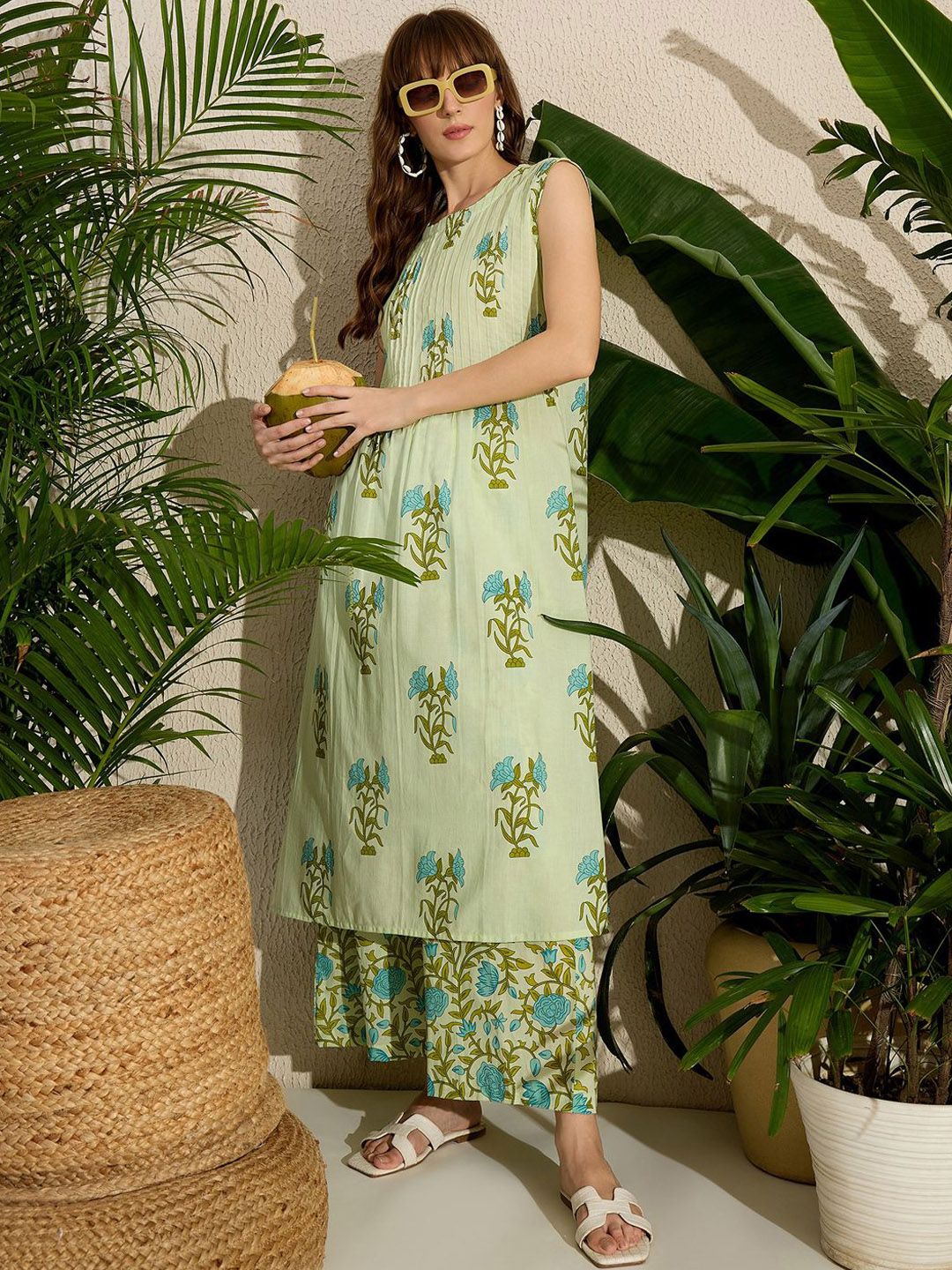 Dhiyona IE Printed Round Neck A-Line Pure Cotton Kurta With Pants