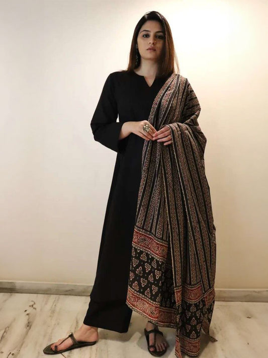 Dhiyona KL Women Regular Kurta with Palazzos & With Dupatta