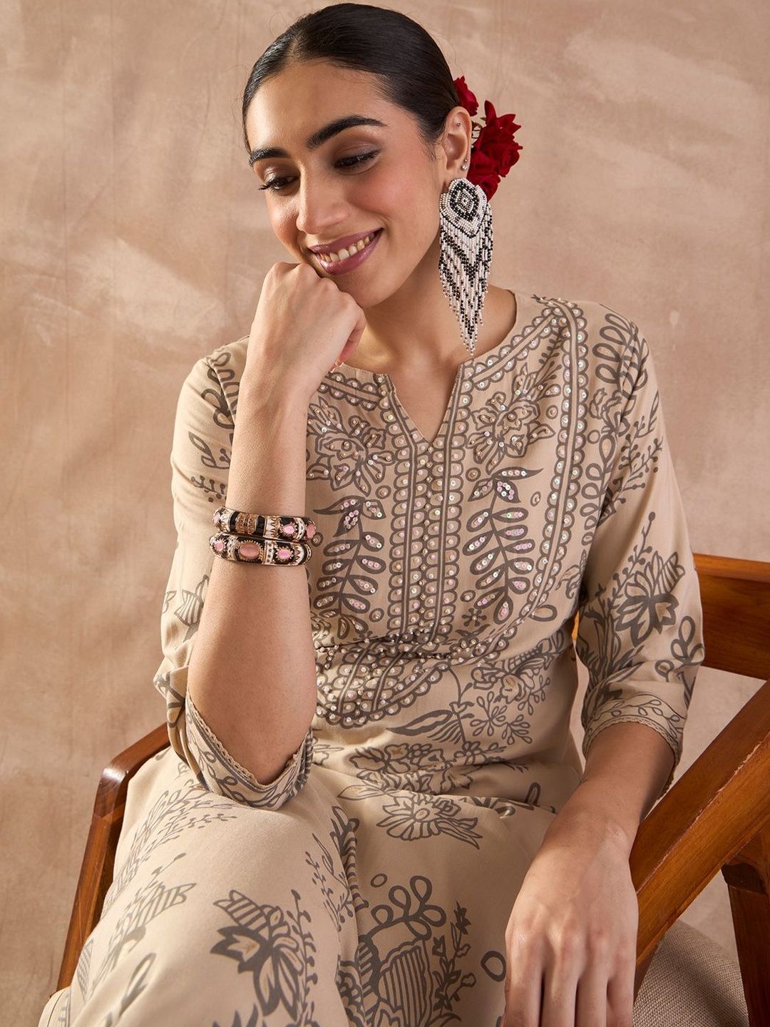 Ethnic Motifs Printed Notch Neck Sequinned Straight Kurta With Trousers