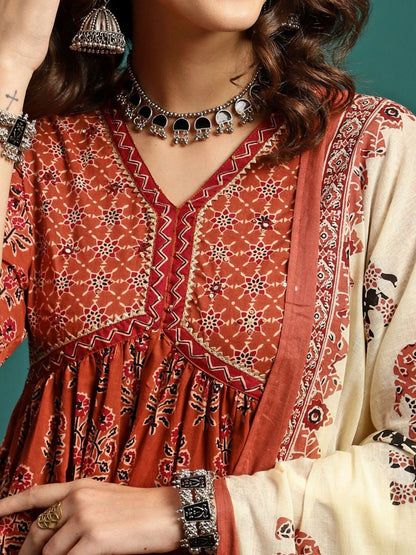 Dhiyona SN Women's Floral Printed Gotta Patti Pure Cotton Anarkali Kurta With Trousers & Dupatta
