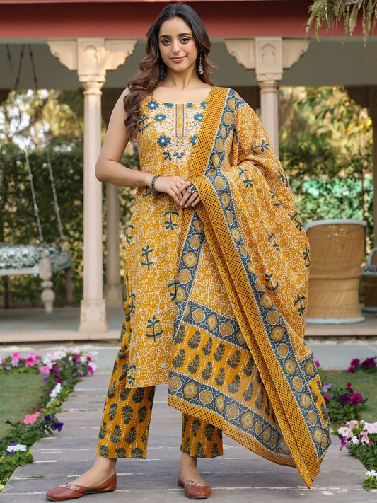 Dhiyona RR Women's Ethnic Motifs Printed Regular Beads and Stones Pure Cotton Kurta with Trousers & With