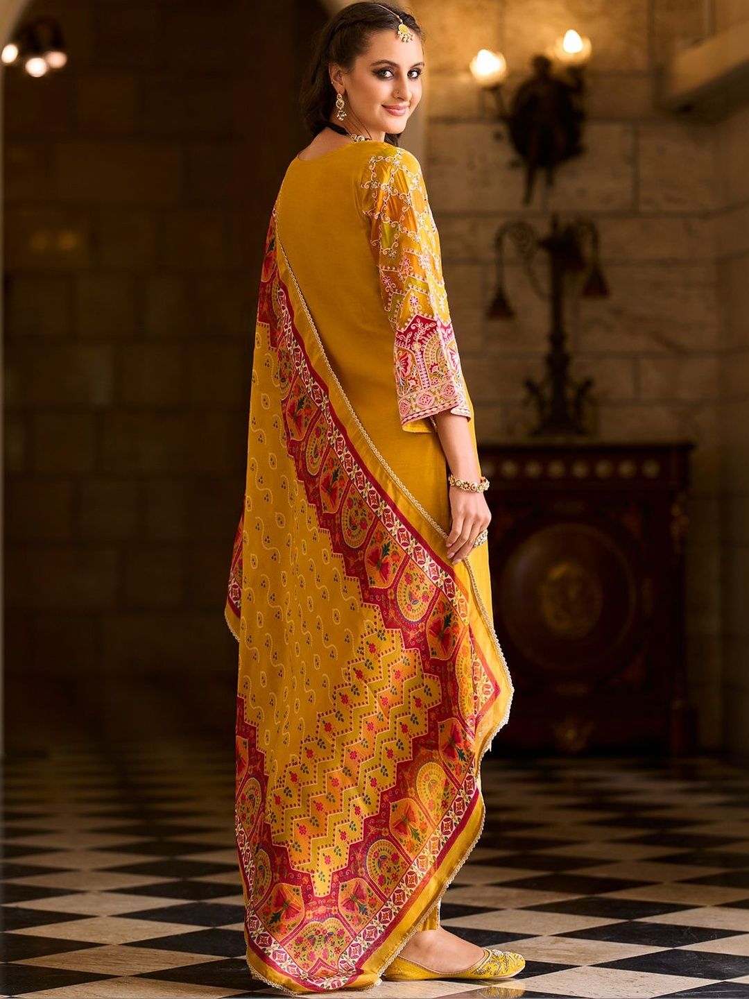 Women Ethnic Motifs Embroidered Regular Thread Work Kurta with Trousers & With Dupatta