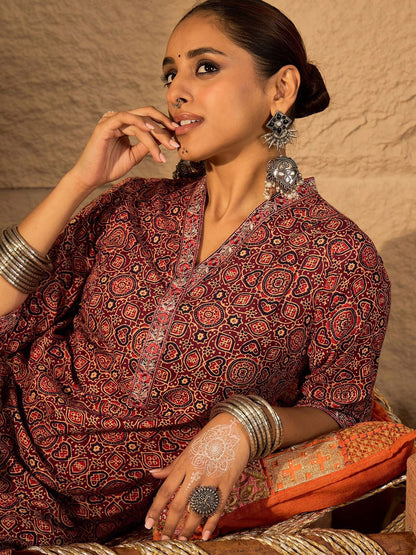 Women Ethnic Motifs Printed Pure Cotton Kurta with Trouser