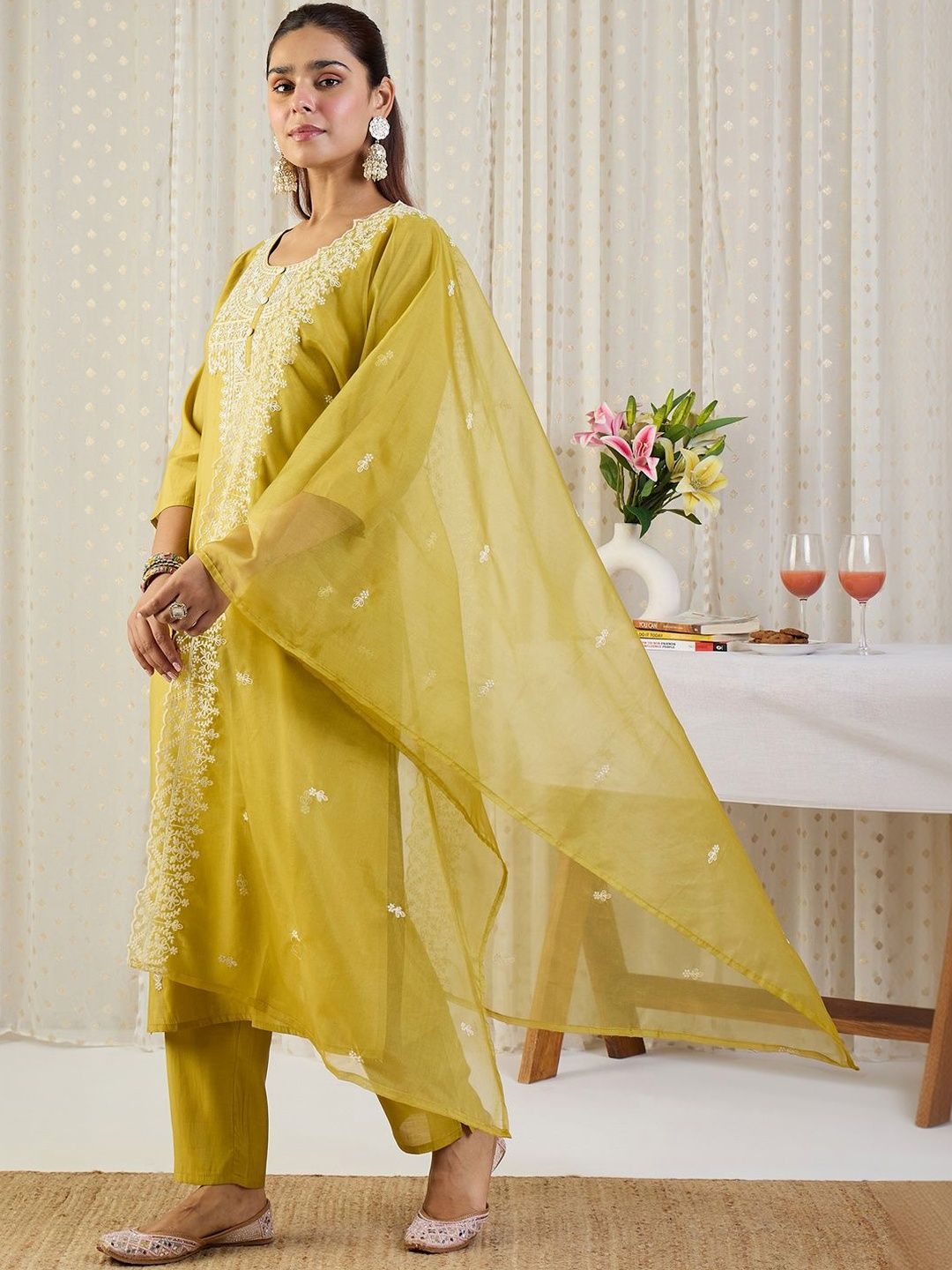 Women Ethnic Motifs Embroidered Regular Kurta with Trousers & With Dupatta