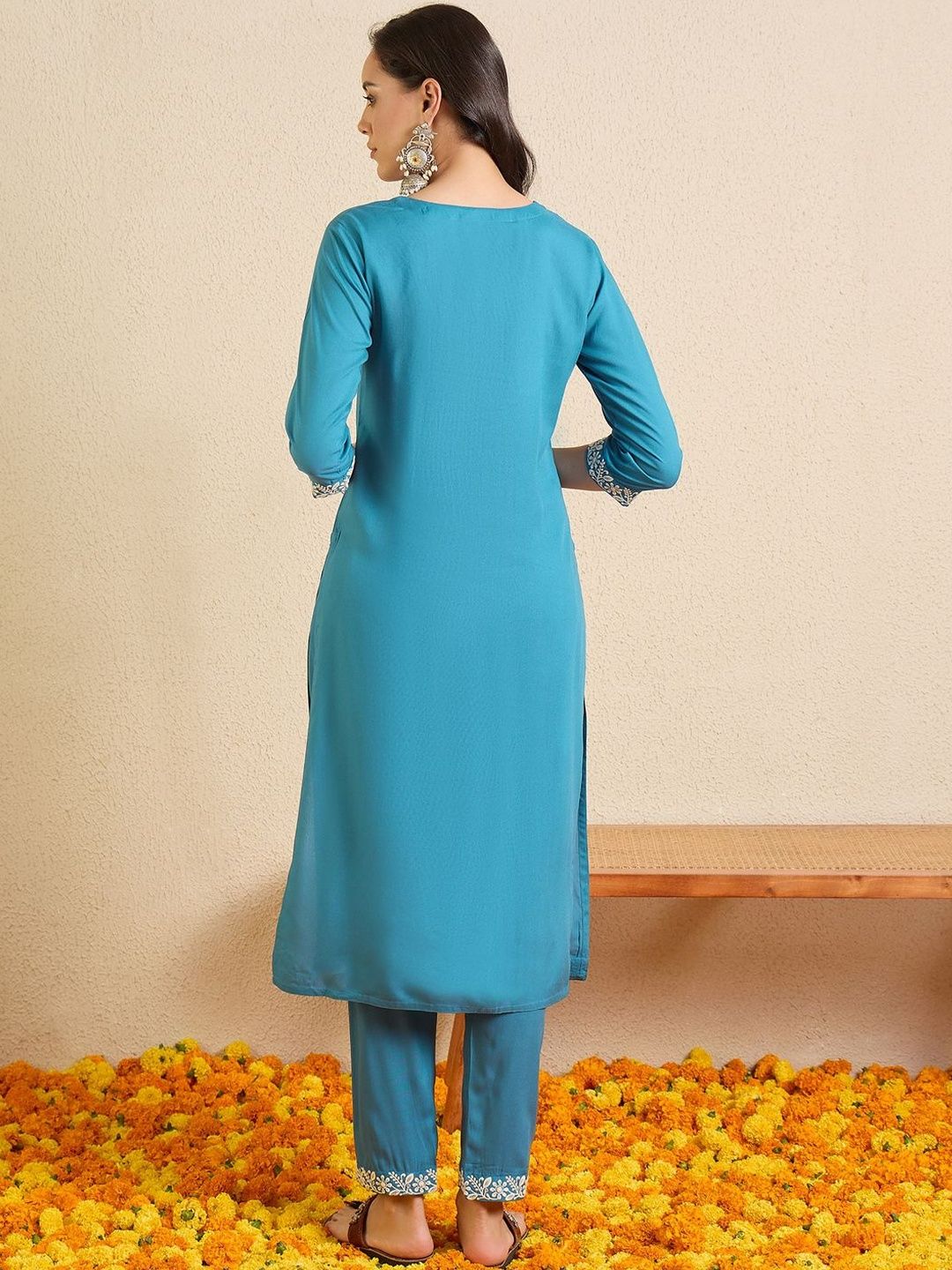 Women Ethnic Motifs Embroidered Regular Thread Work Kurta with Trousers