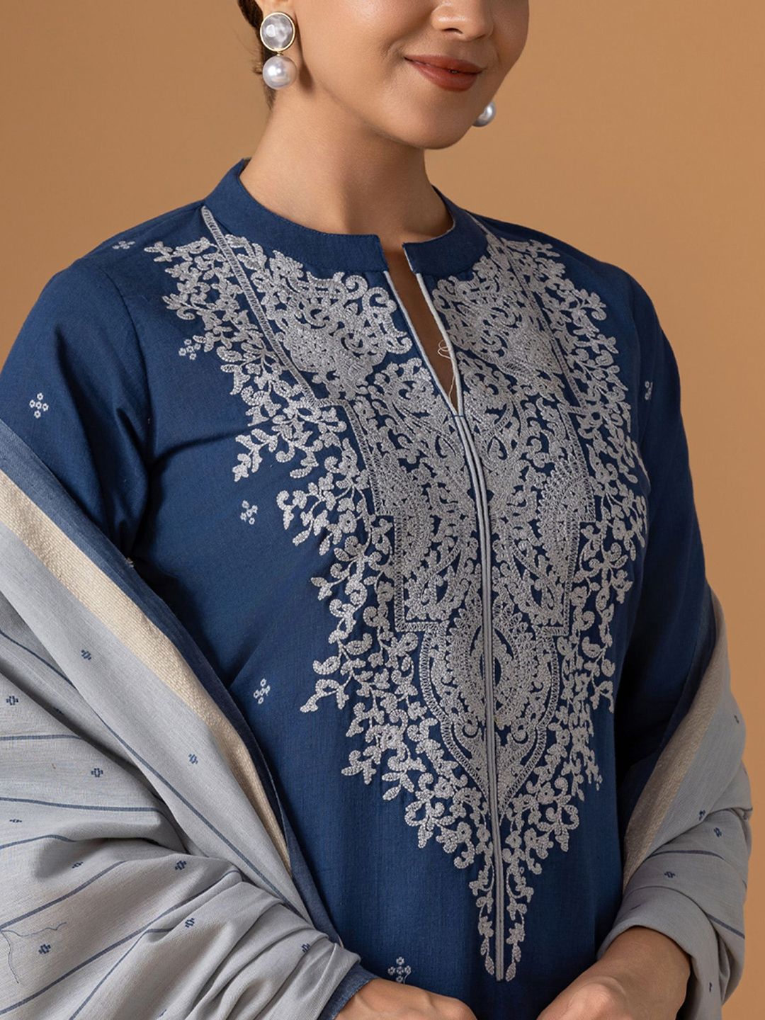 Dhiyona WP Women Ethnic Motifs Embroidered Regular Thread Work Pure Cotton Kurta with Trousers & With Dupatta