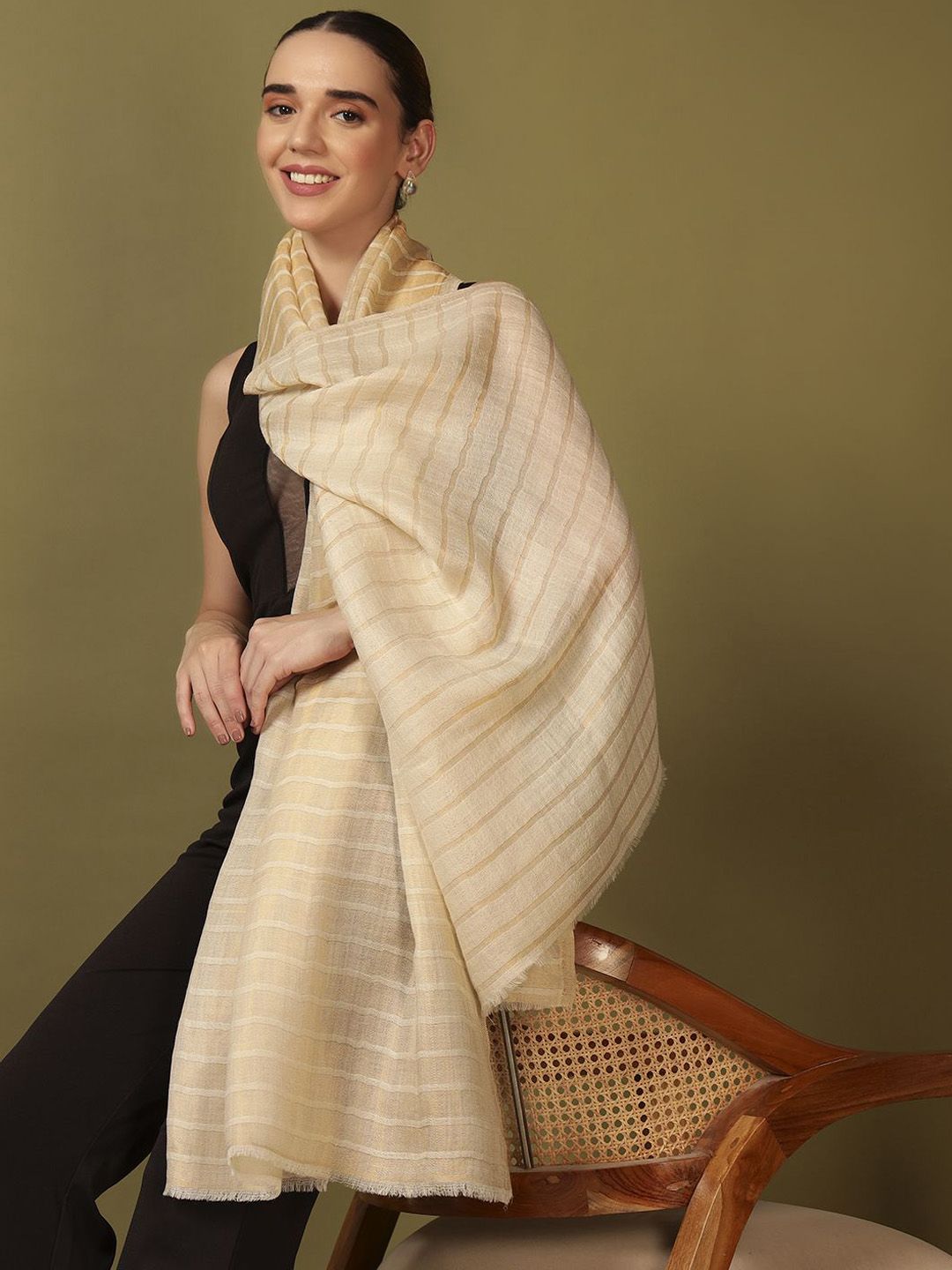 Dhiyona PA Striped Woven Design Shawl