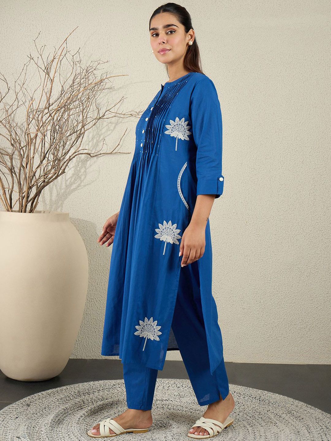 Women Ethnic Motifs Printed Cotton A-Line Kurta with Trousers