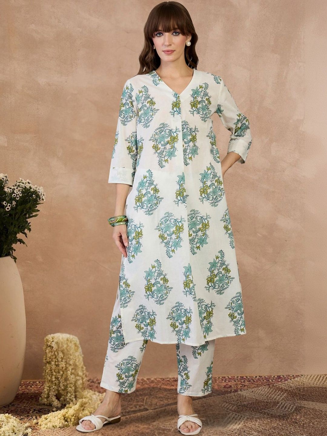 Dhiyona IE Women Floral Printed Regular Pure Cotton Kurta with Trousers