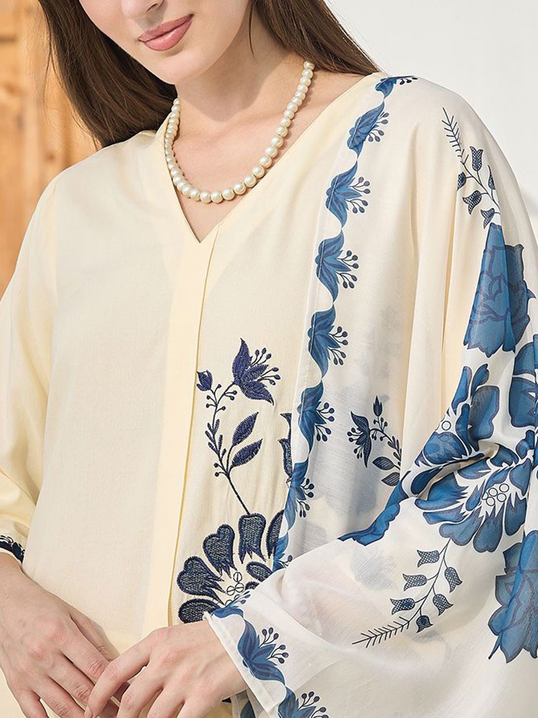 Floral Printed Straight Kurta With Palazzos & Dupatta