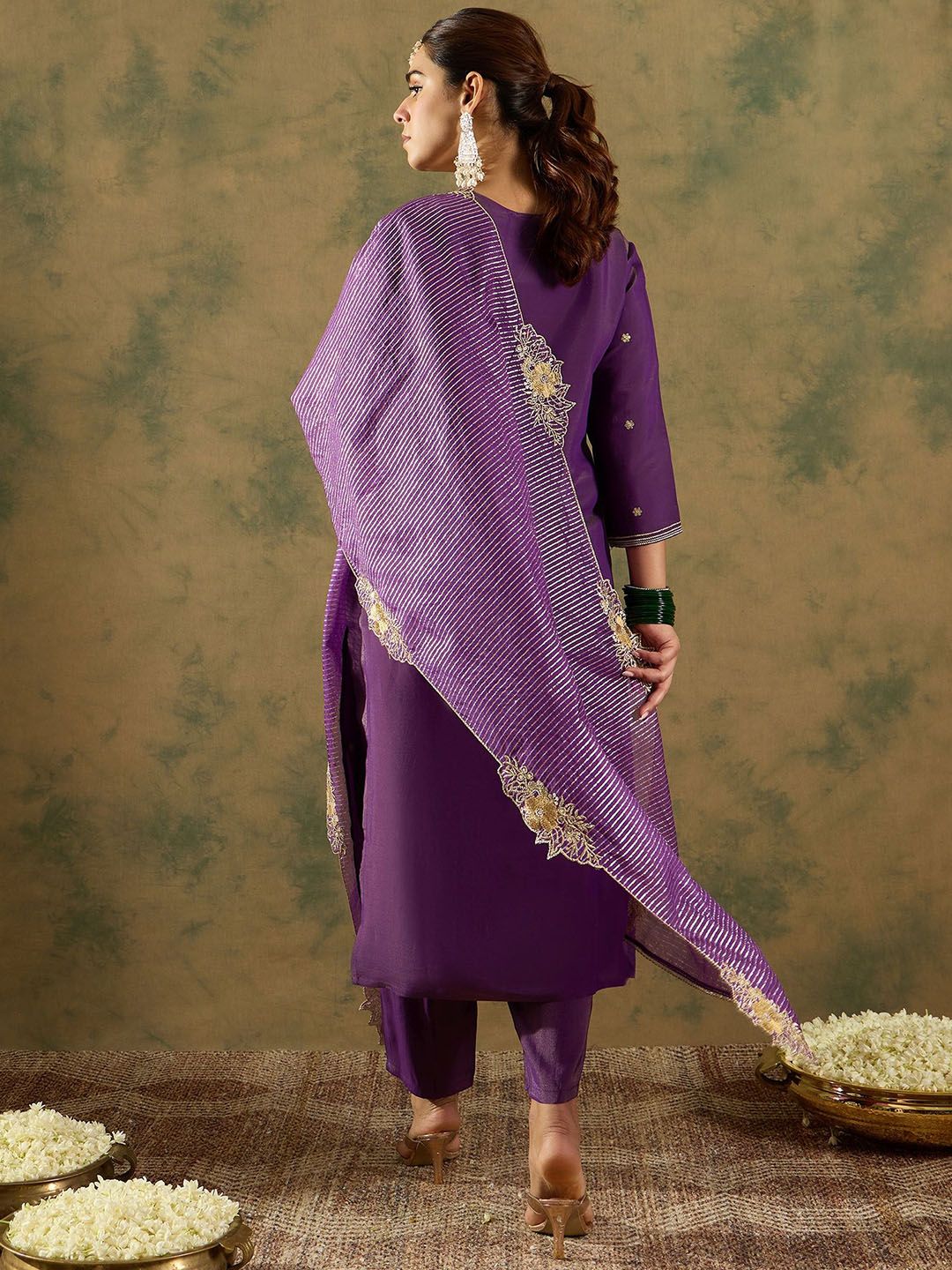 Dhiyona IE Ethnic Motifs Embroidered Thread Work Kurta With Trousers & Dupatta