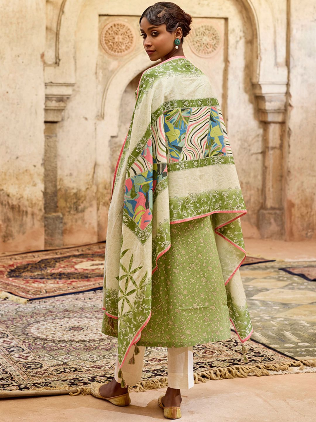 Dhiyona WP Women Floral Embroidered Cotton Kurta with Pyjama & Dupatta