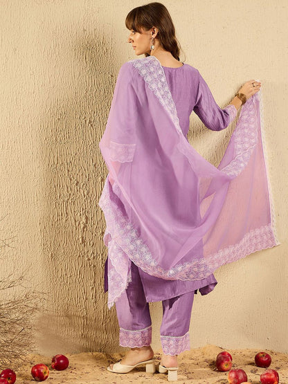 Dhiyona IE Women Floral Embroidered Regular Thread Work Kurta with Trousers & With Dupatta