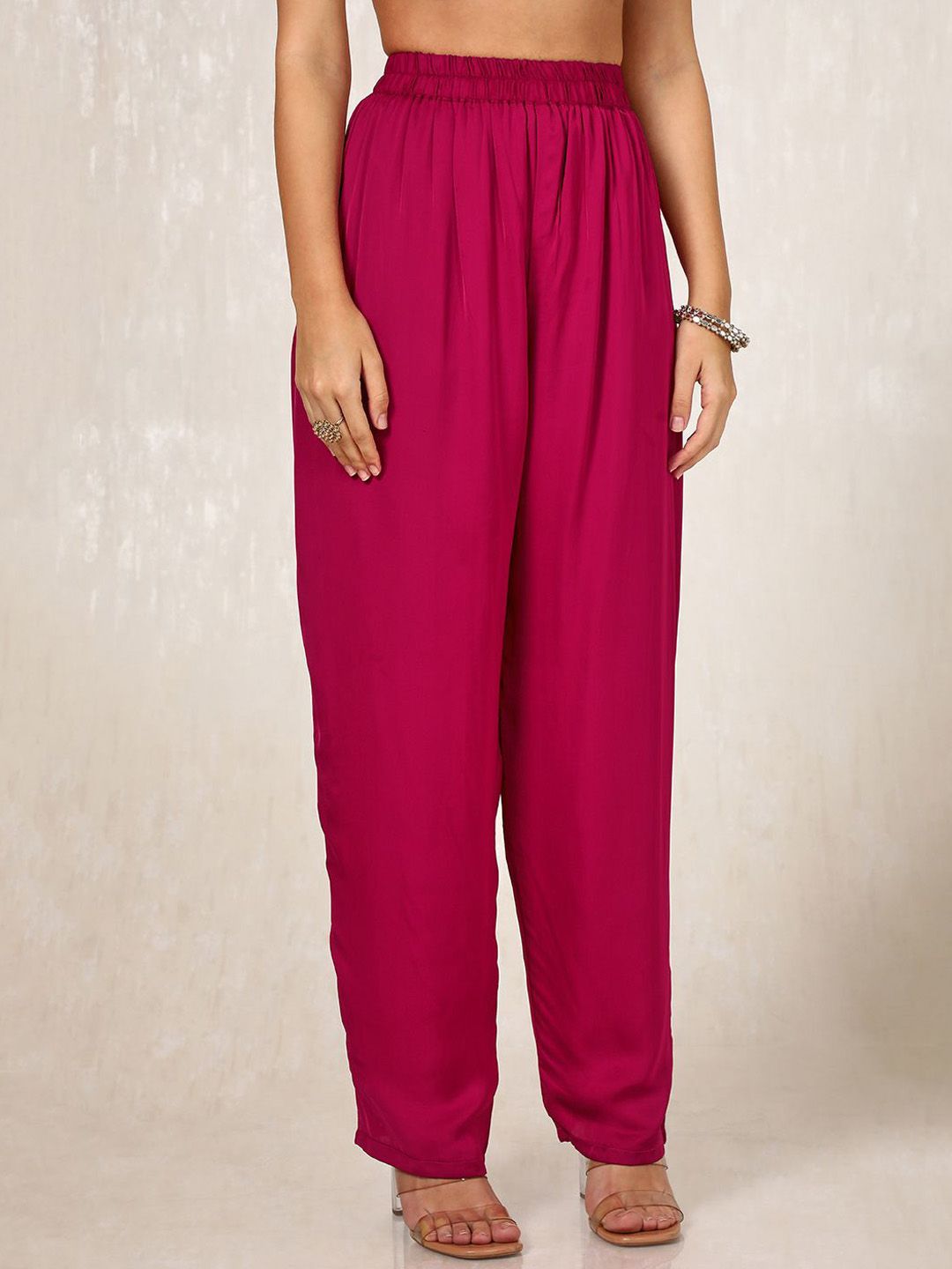 Dhiyona SO Women's V-Neck Three-Quarter Sleeves Mirror Work Kaftan Kurta With Trouser