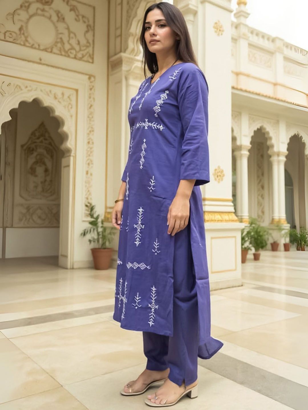 Ethnic Motifs Embroidered Thread Work Pure Cotton Straight Kurta With Trousers