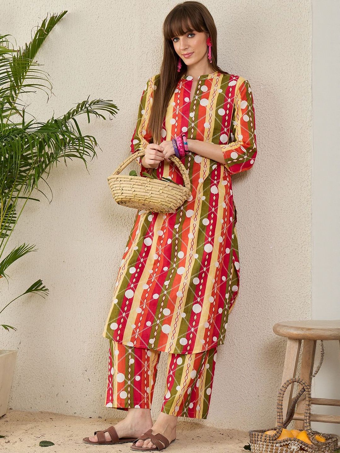 Women Geometric Printed Cotton Kurta with Palazzos