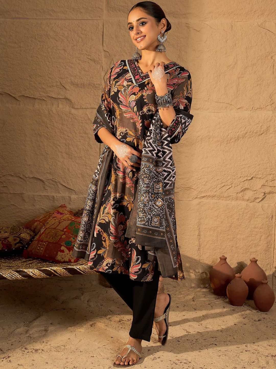 Ethnic Motifs Printed V-Neck Straight Pure Cotton Kurta With Trouser & Dupatta