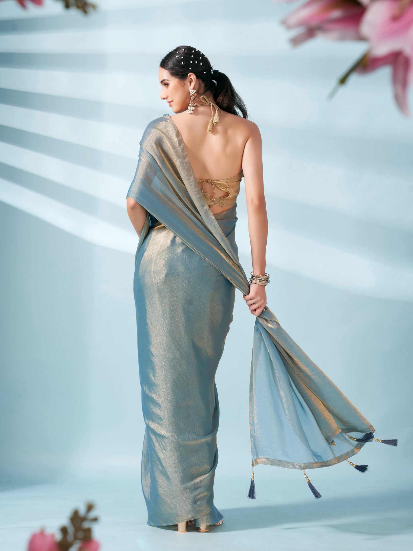 Dhiyona TI Women's Blue Two Tone Shimmer Chiffon Saree With Unstitched Blouse