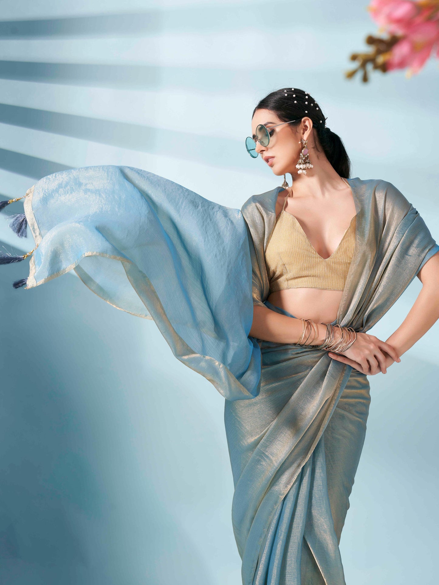 Dhiyona TI Women's Blue Two Tone Shimmer Chiffon Saree With Unstitched Blouse